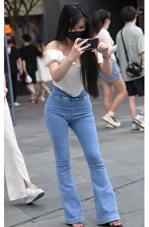 圆润紧牛美女(134P)