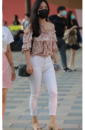 白裤紧身美女(169P)