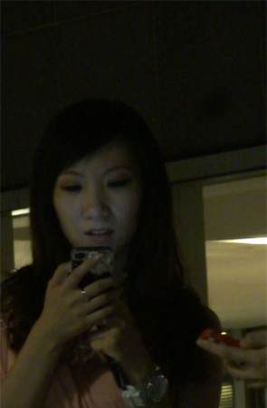 粉红超短裙美女