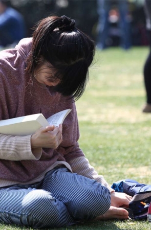 No267 清纯女生的午后阅读时光