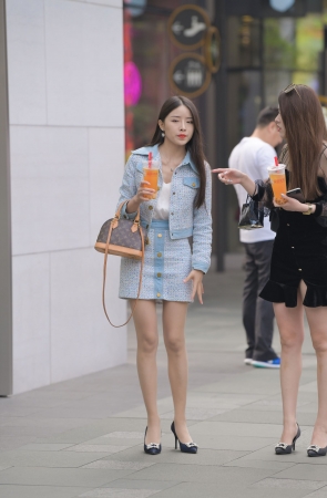 漂亮的小姐姐