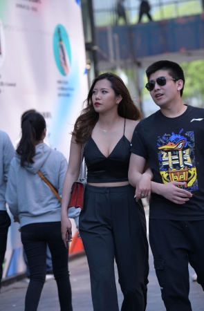 她的名字叫有容