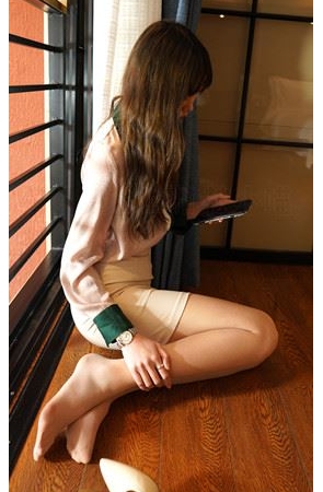 漂亮的丝袜美腿【套图+视频】