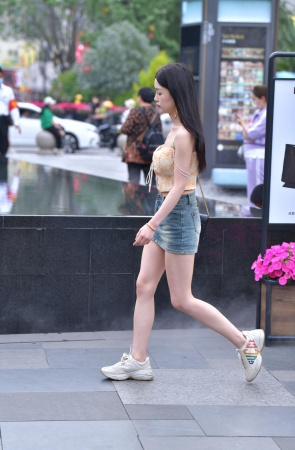 吊带牛仔裙 23-05-05