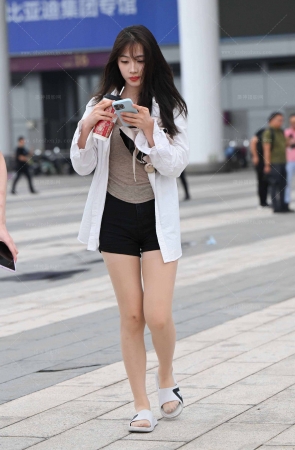 2564-50-69√万万没想到居然穿了丝袜-这正点啊～