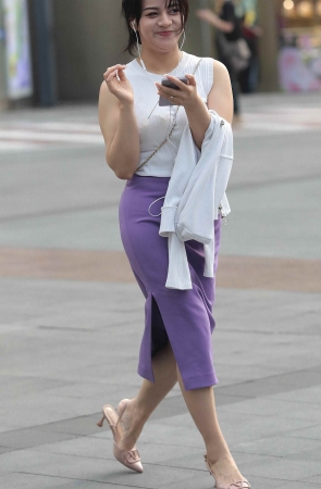 街拍高跟熟妇