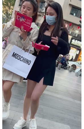 肉丝黑裙美女