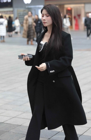 气质街拍少妇