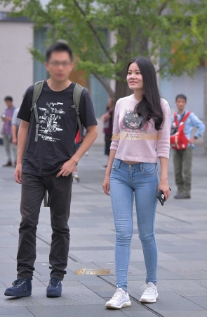 邻家般的紧牛小姐姐