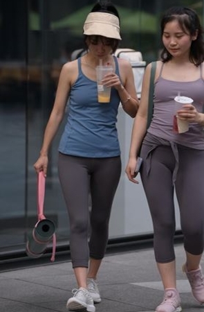 练瑜伽的小姐姐(36P)