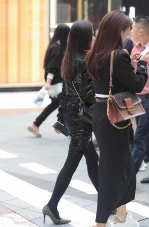 诱惑街拍黑丝高跟shaofu-15P