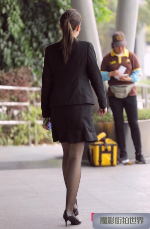 美腿 丝袜 高跟 酒店前台出门瞬间3A1434[124M]