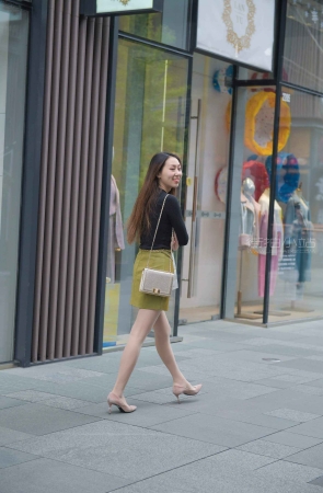 搭讪街拍靓丽女神