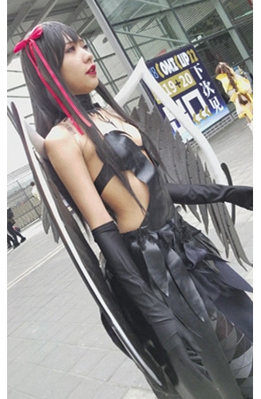 黑色装冷艳cosplay美女