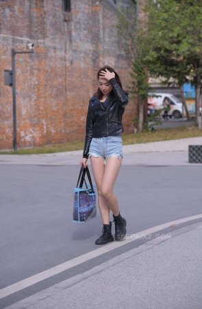 一只麋鹿街拍作品&忆城-热裤女孩 【套图+视频】