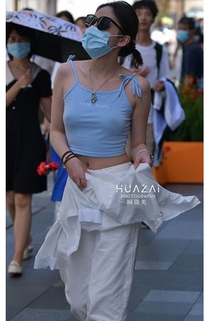 蓝色吊带美眉(31P)