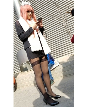 4K-街拍黑丝cosplay的青春少女