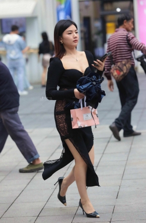 气质高跟街拍少妇