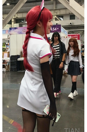 黑丝妹子