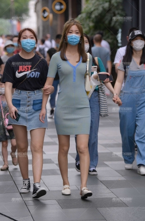 性感的包臀裙小姐姐