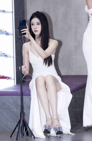 LB665成都马自达展台部分车模走秀：主拍桑桑、小哈娜、李李 13P