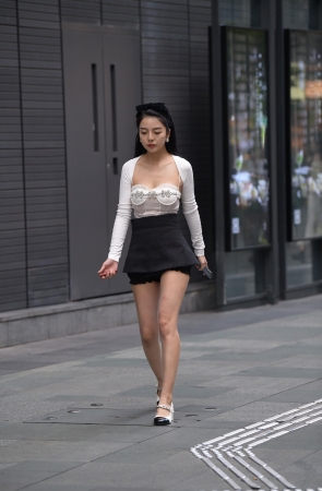 2267-32+72美胸，美腿美女