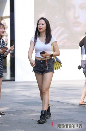 玩拍照的热裤MJ1762[1.14G]