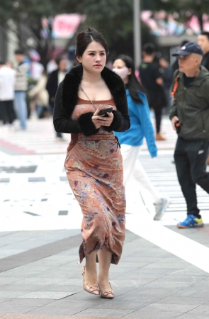 气质高跟街拍少妇