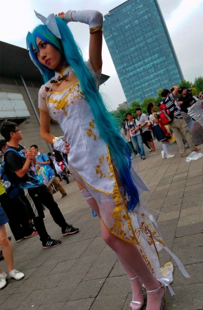 旗袍装丝袜cosplay的青春美少女