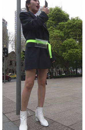 个子不高的漂亮小姐姐[1.24G/MP4]