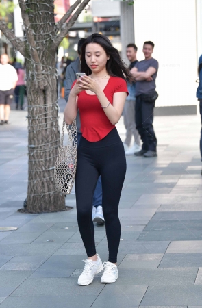 23425-9=57√清秀紧身裤女生 13P