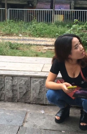 紧牛美女