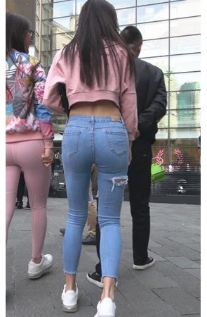 露腰极品紧身牛仔裤美女一[971M/MP4]