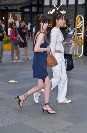 吊带蓝裙绑带鞋 23-05-26