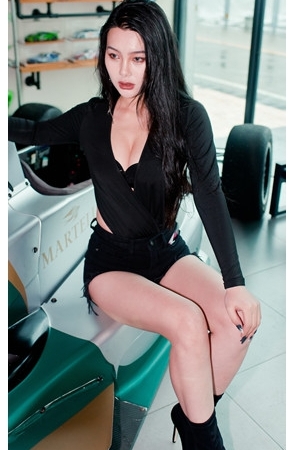 漂亮的模特美女(66P)[492M/JPG]