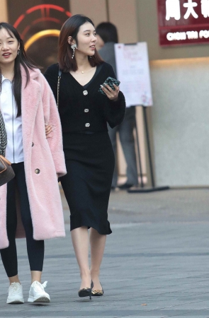 肉丝街拍高跟少妇-13P