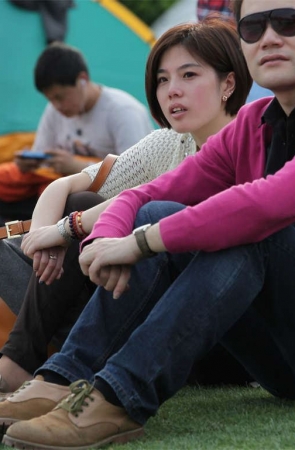 No397 就喜欢看女孩拨弄丝袜的这种感觉