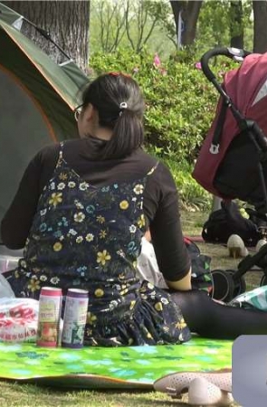 4k-吃雪糕的黑色裤袜肉丝丰腴身材少妇