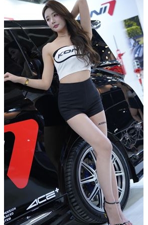 热裤长腿模特【套图+视频】