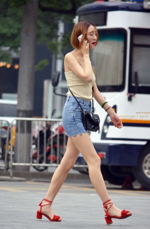 8-1 美女窈窕好身材