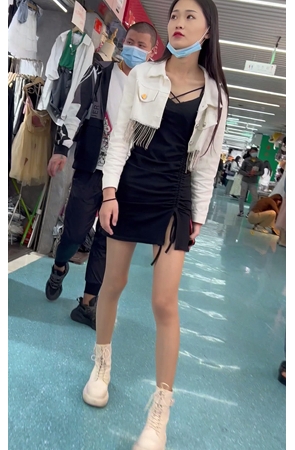 黑裙美女