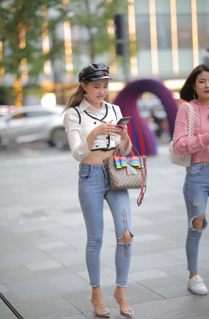 J154紧身牛仔高颜妹妹