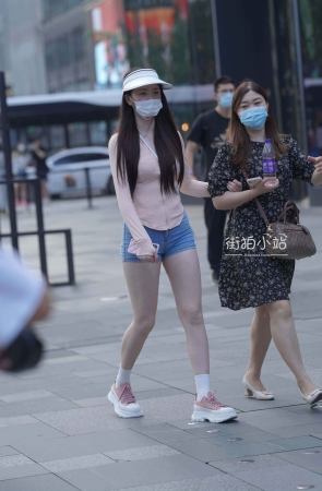 长腿美眉
