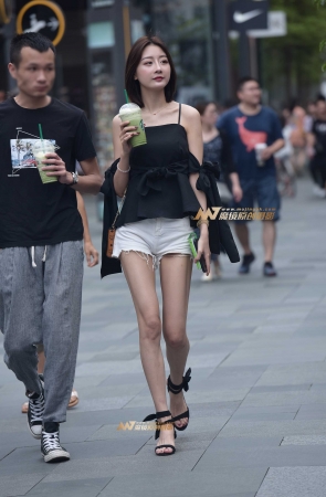 长腿 短裤 美女