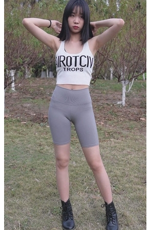 （视频）灰色紧身瑜伽裤MM[6.17G/MP4]