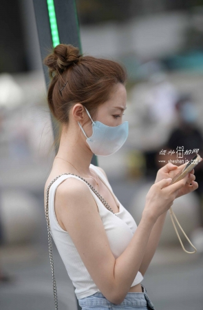 2282-7+67笔直美腿热裤女孩 13P