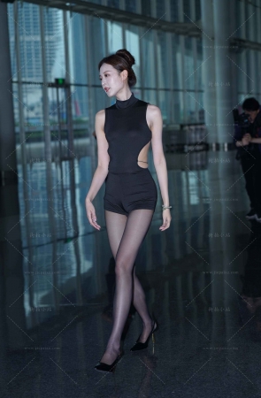 黑丝的小龙鼠 【图片➕视频】