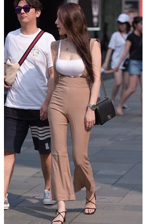 漂亮的吊带紧身裤小姐姐(67P)