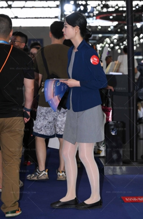 【摄神作品】2567-6=65√这是油丝吗？ 10P