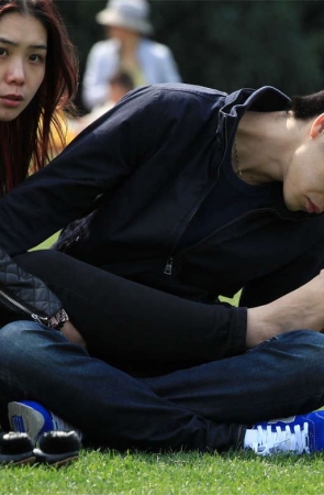 No271 如此美人玉足，当然爱不释手，为她抠脚也是心甘情愿 第2辑